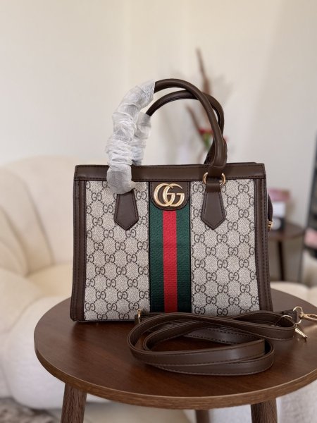 حقيبة جوتشي قاعدة 27 سم حجم كبير مع حزام طويل